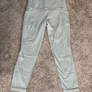 Athleta Salutation 7/8 Leggings in Sage